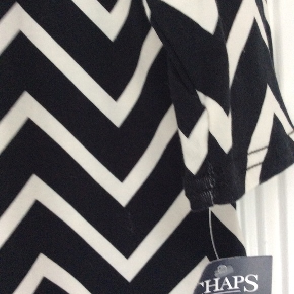 NWT CHAPS Plus Size Geo Print Top - Picture 4 of 4